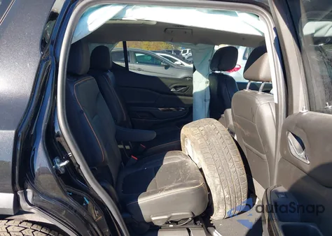 2022 GMC Acadia Awd At4 z USA, uszkodzony, nr VIN 1GKKNLLS0NZ127668